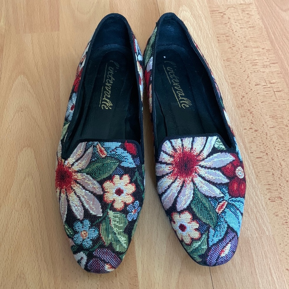 L’intervalle flower tapestry flats